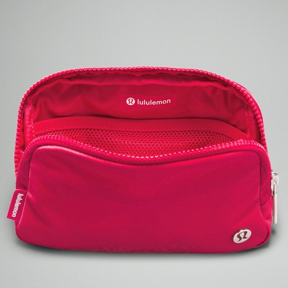 Lululemon Everywhere Belt Bag 1L Cherry Mist - Picture 4 of 6